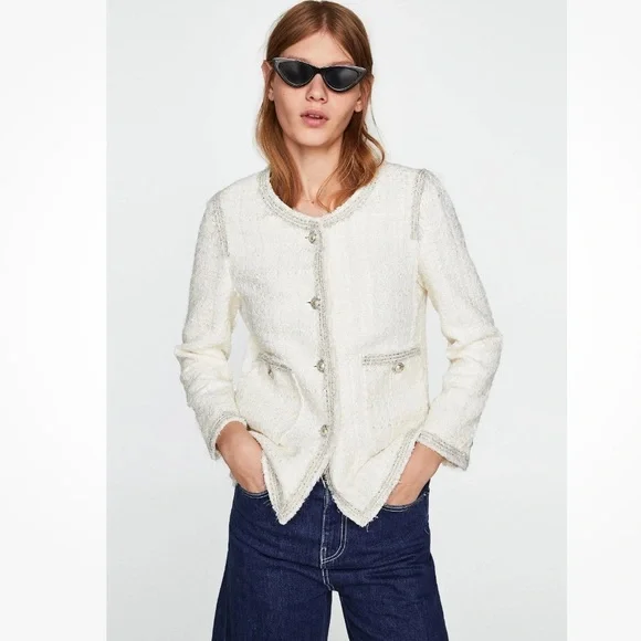 Zara size medium ecru white tweed w‎ pearl button and silver trim blazer - Picture 3 of 16